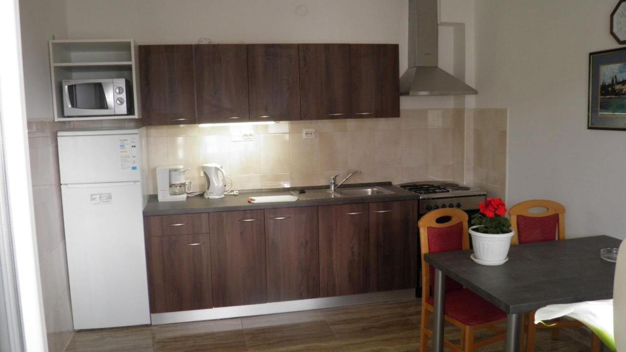 Apartmani S Dvije Spavace Sobe 4 Osobe เซลเซ ภายนอก รูปภาพ